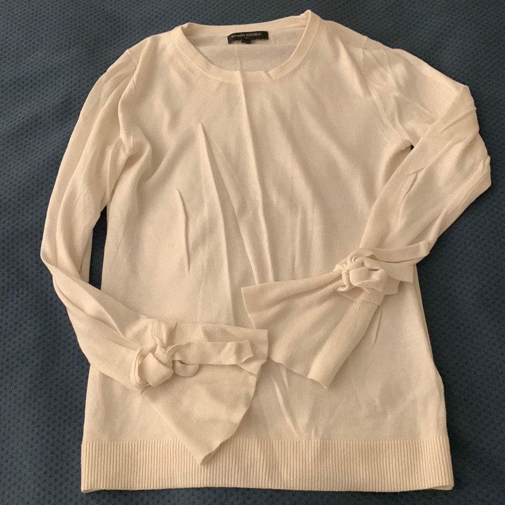 Banana republic cream knit sweater